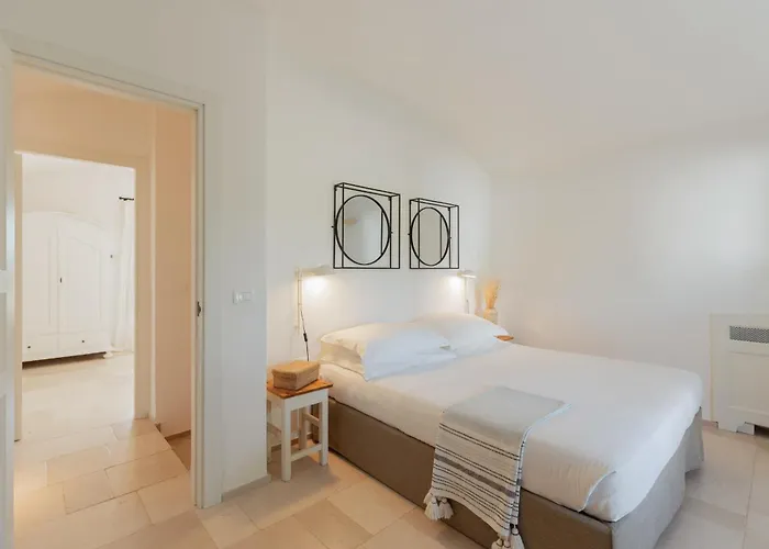 Masseria Borgopietra Villa *